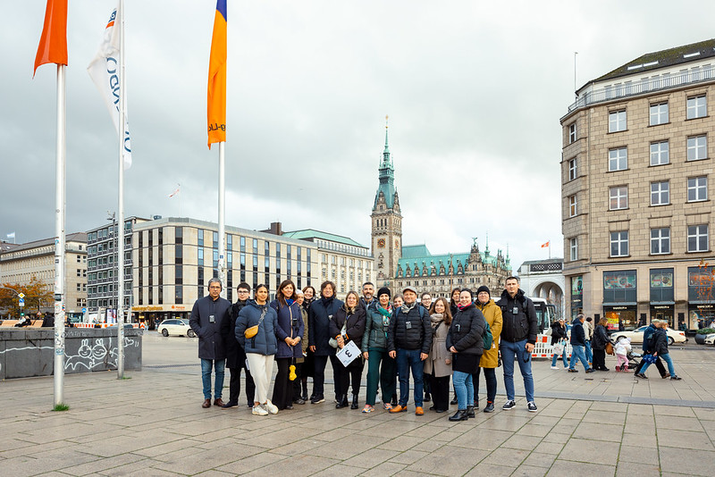 Connecting walking with public transport