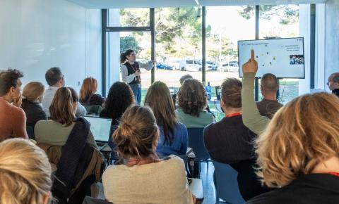 Hereza presenting the selective waste collection system at the AMB