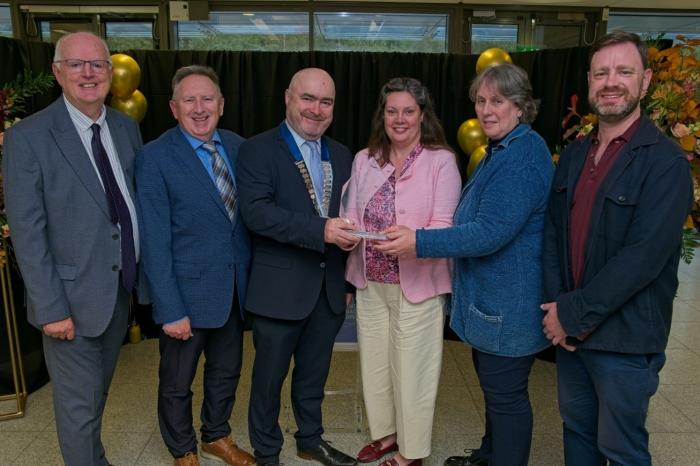 KCC receiving award