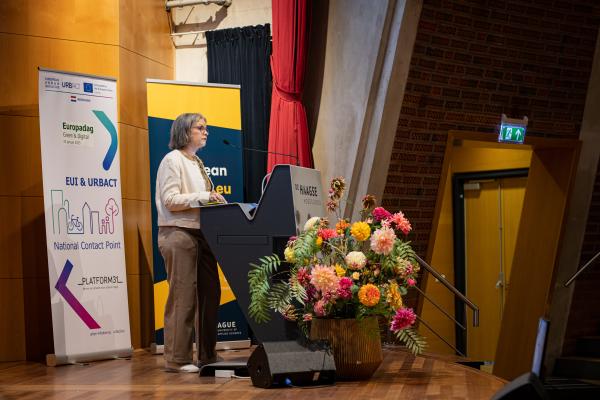Presentatie van vrouw